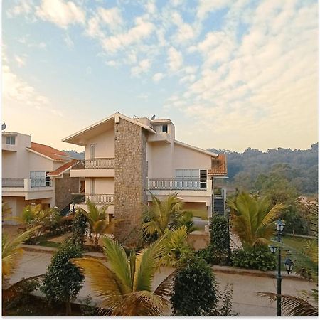 Wood Stock Acres Villa Resort Thane Buitenkant foto