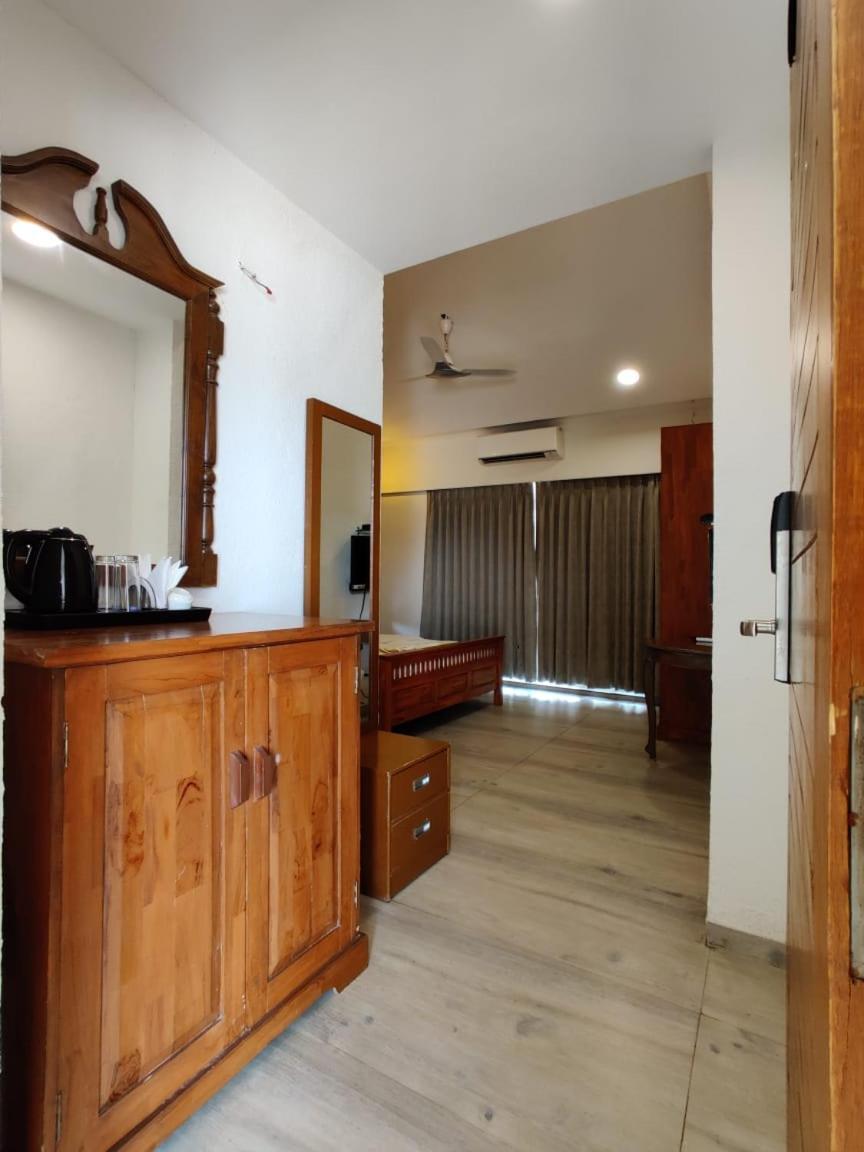 Wood Stock Acres Villa Resort Thane Buitenkant foto